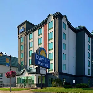 Days By Wyndham Centre St By The Falls Niagarawatervallen